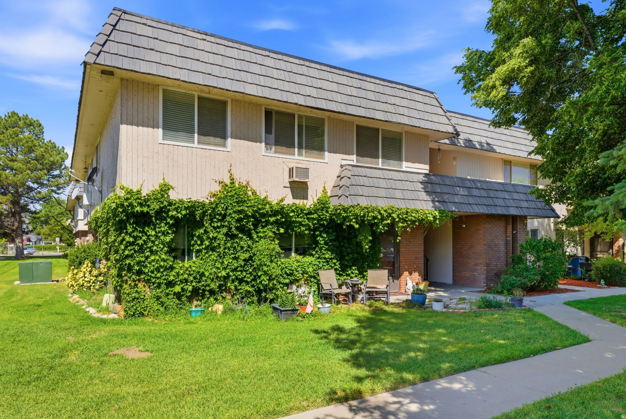 MOUNTAIN VIEW PARK - Residential