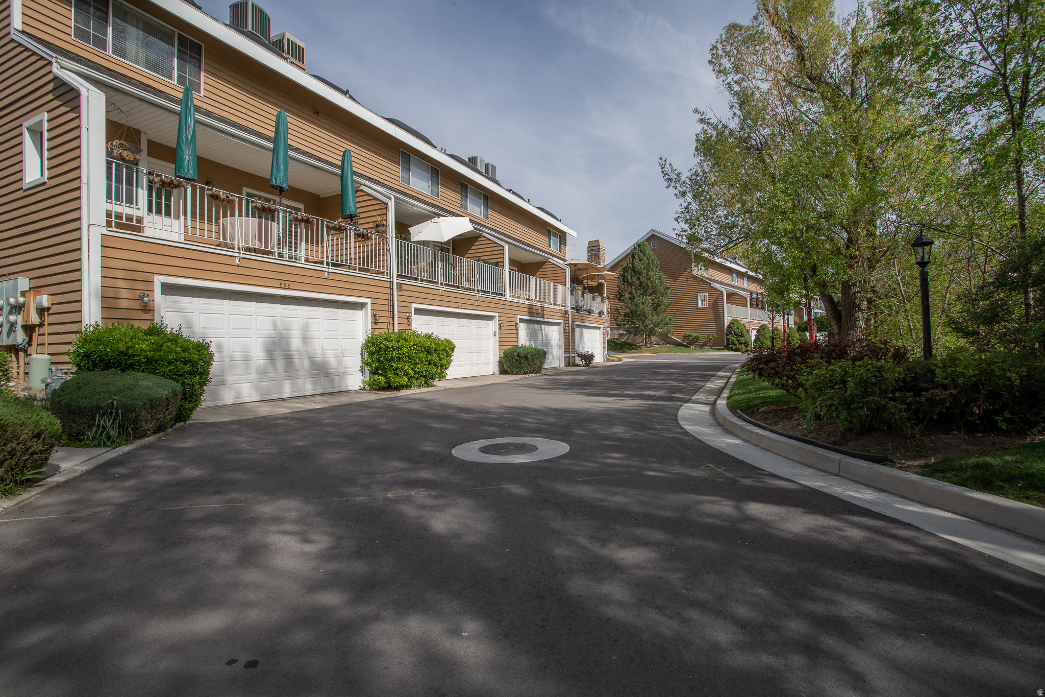 SHADYBROOK CONDM - Residential