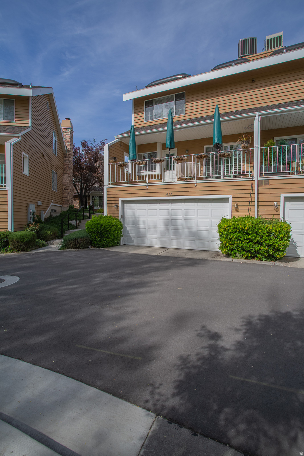 SHADYBROOK CONDM - Residential