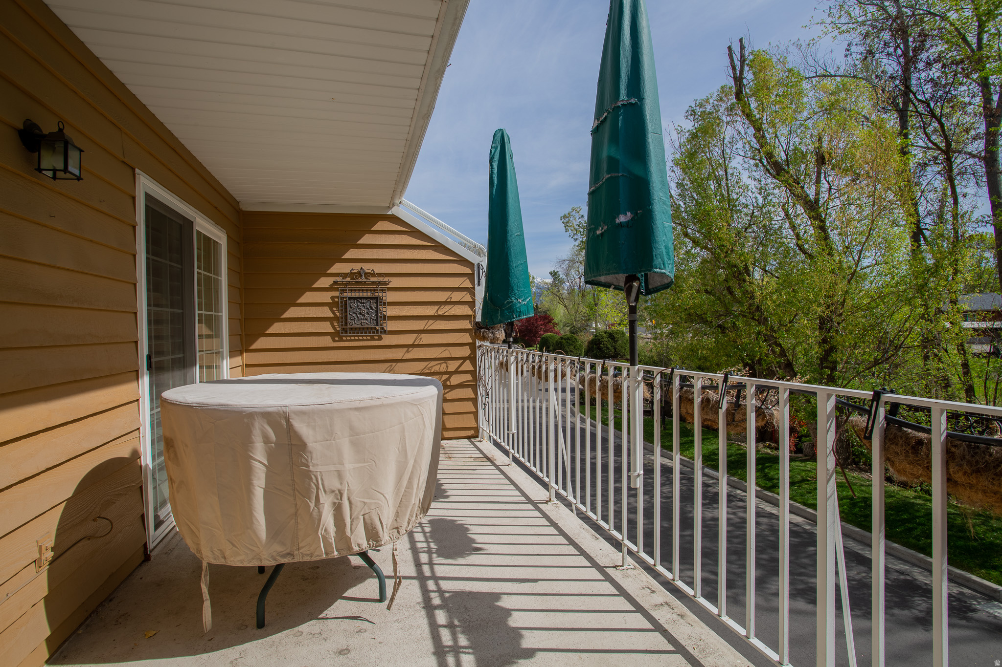 SHADYBROOK CONDM - Residential