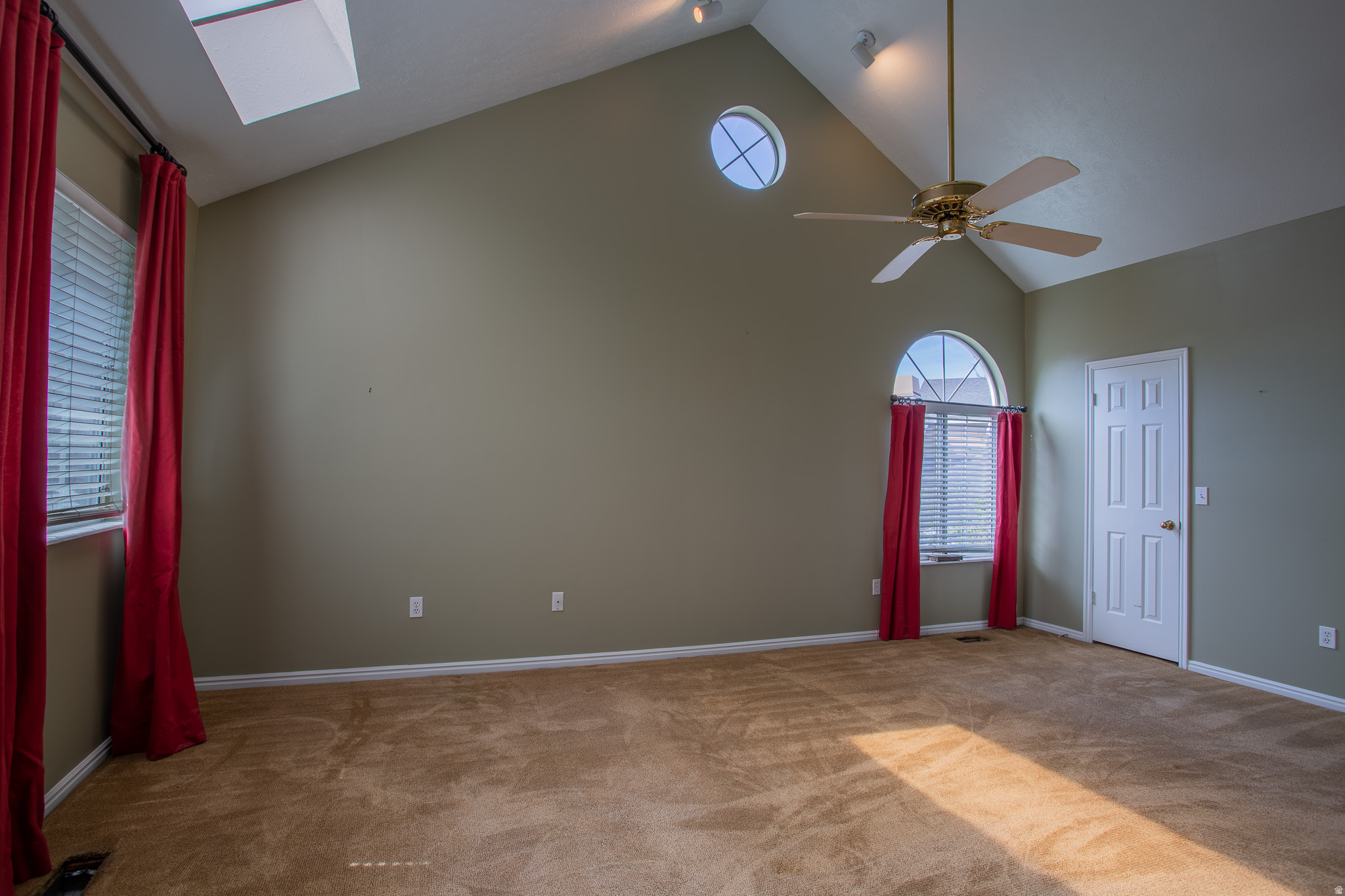 SHADYBROOK CONDM - Residential