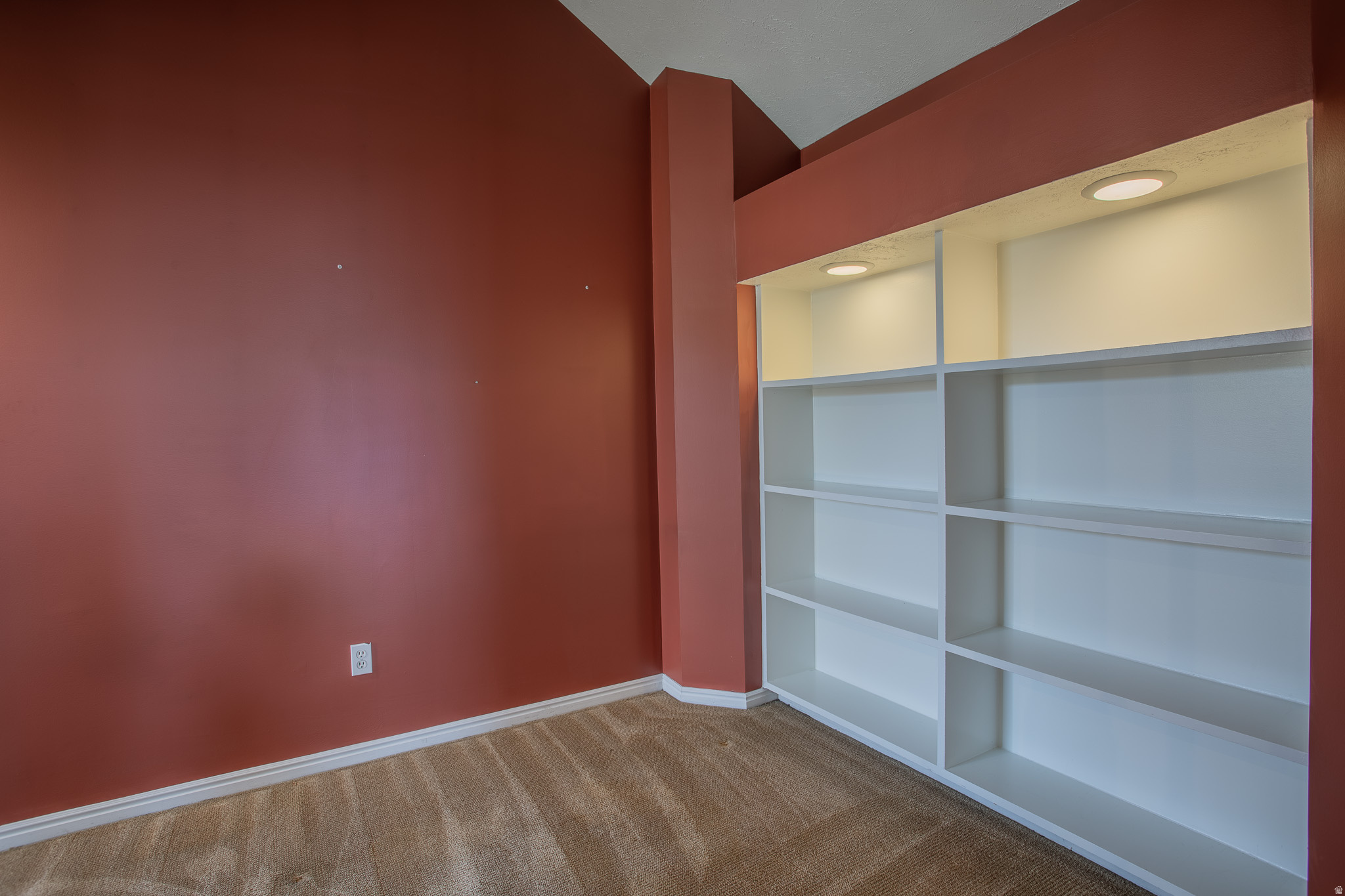 SHADYBROOK CONDM - Residential