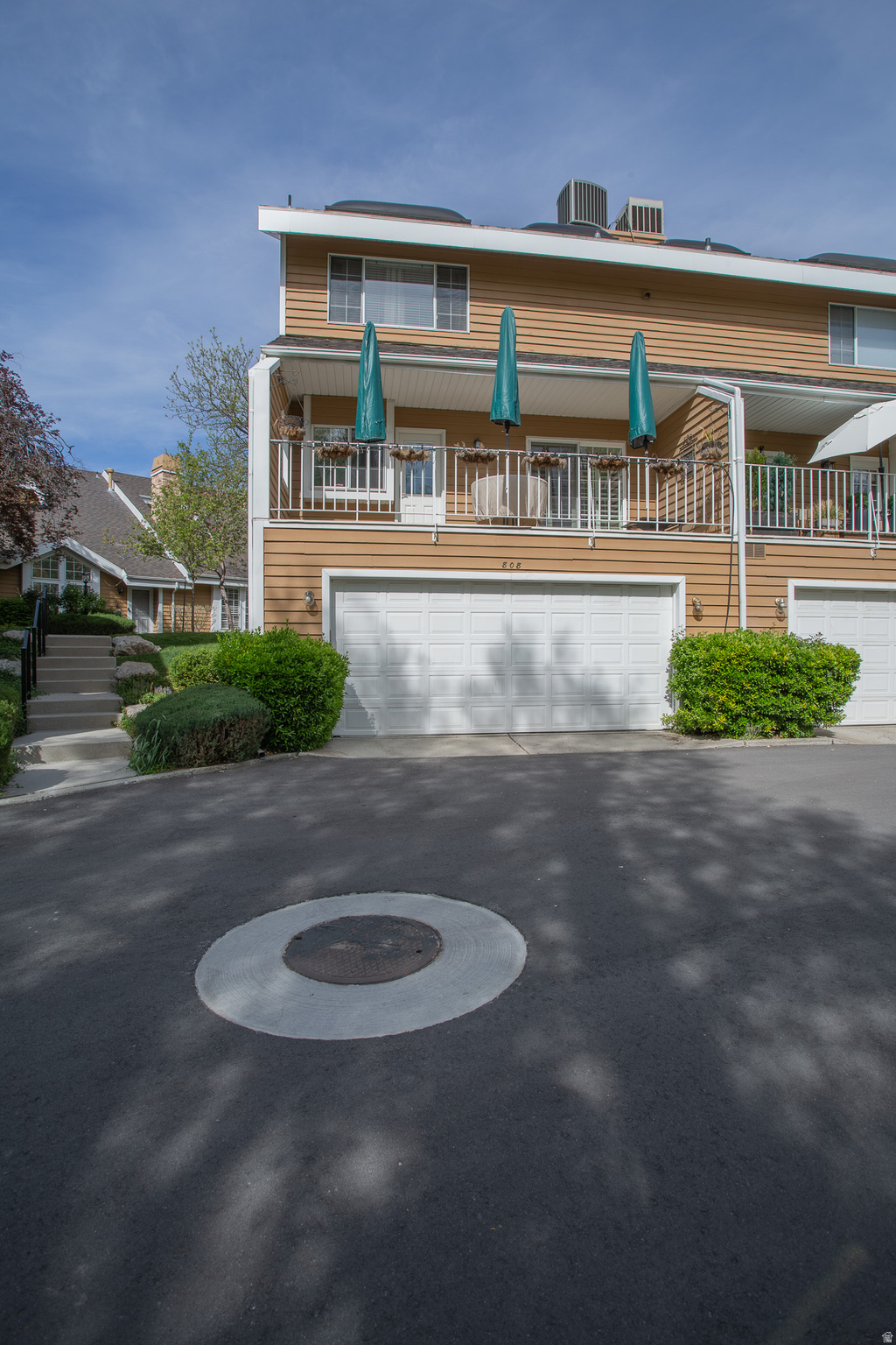 SHADYBROOK CONDM - Residential