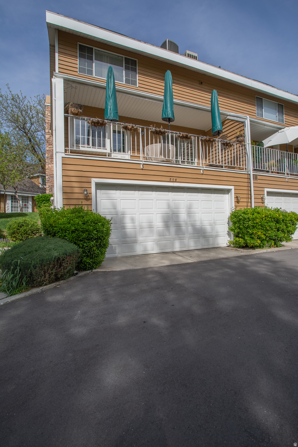 SHADYBROOK CONDM - Residential