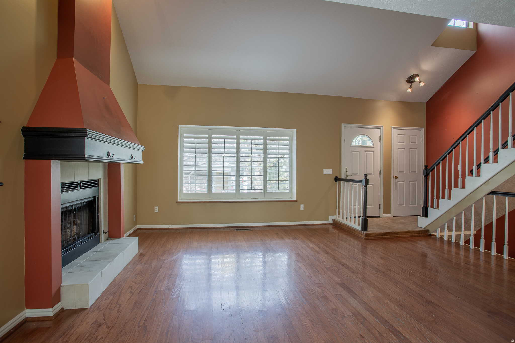 SHADYBROOK CONDM - Residential