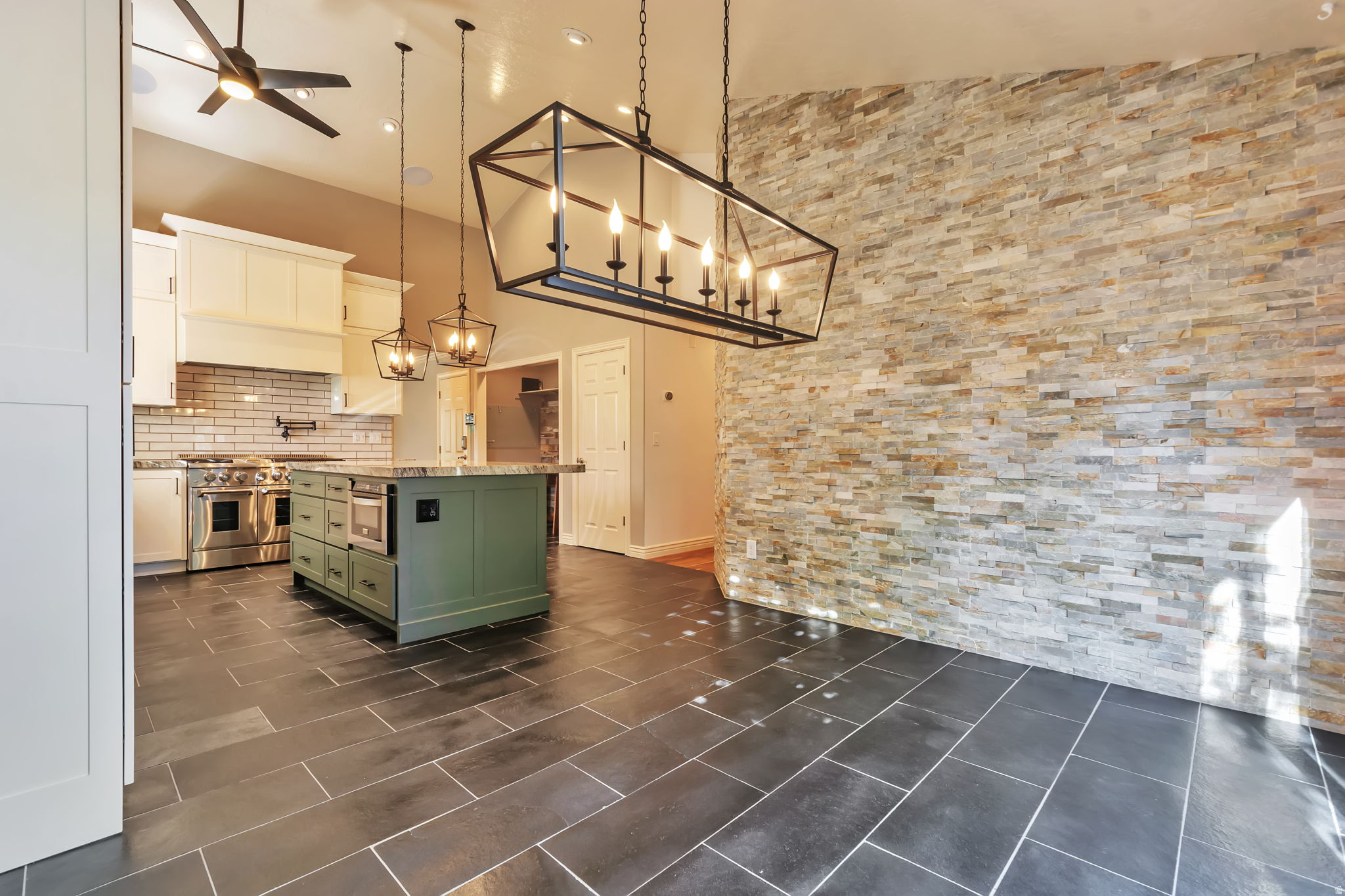 BLOOMFIELD FARMS PHASE 1 - Residential