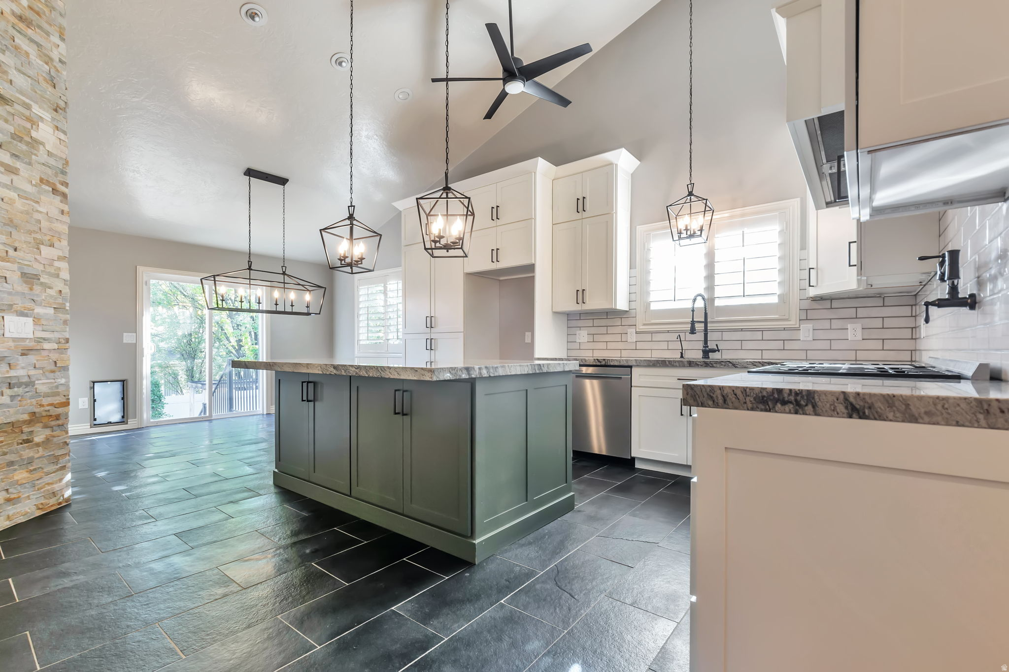 BLOOMFIELD FARMS PHASE 1 - Residential