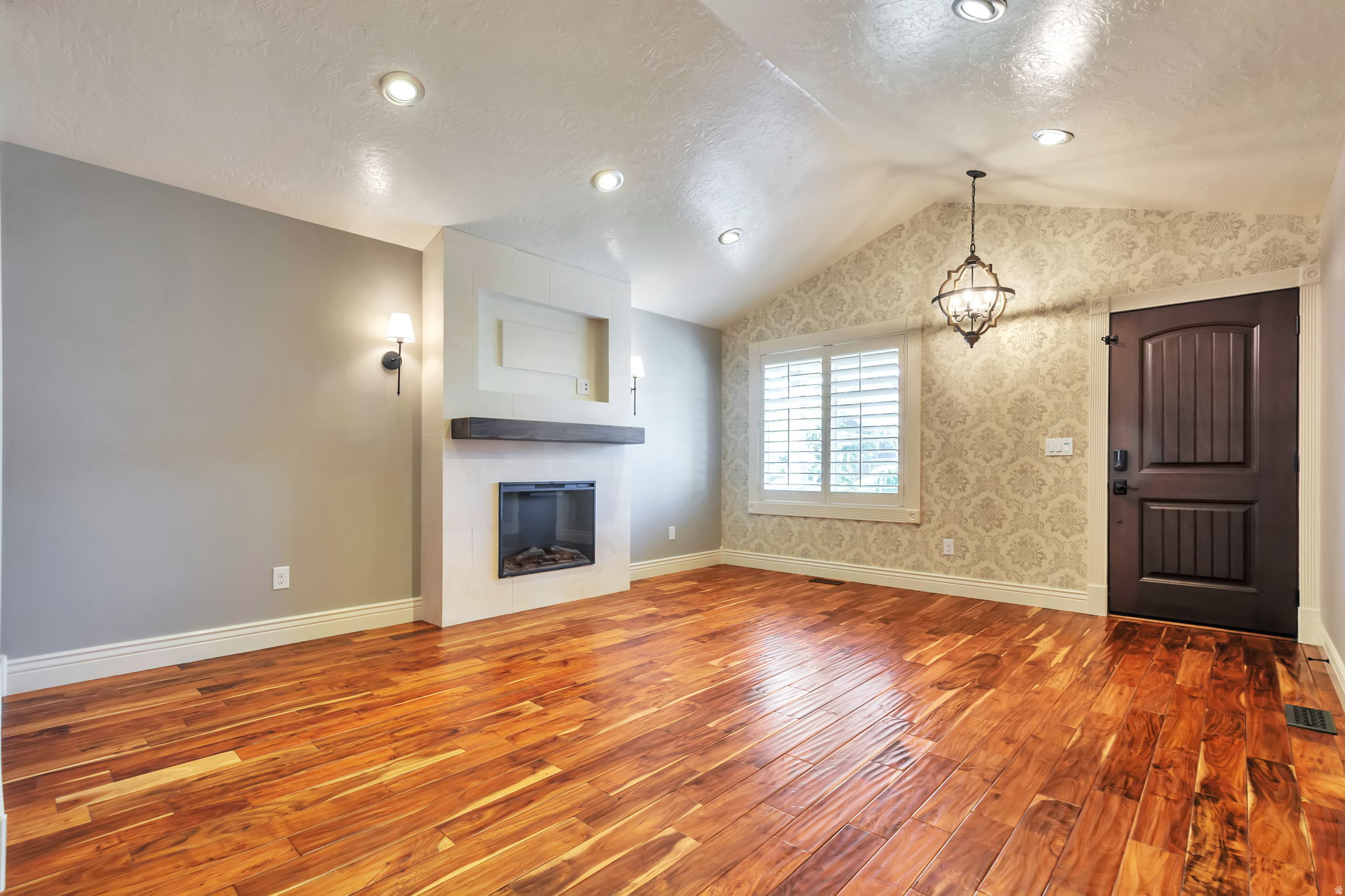 BLOOMFIELD FARMS PHASE 1 - Residential