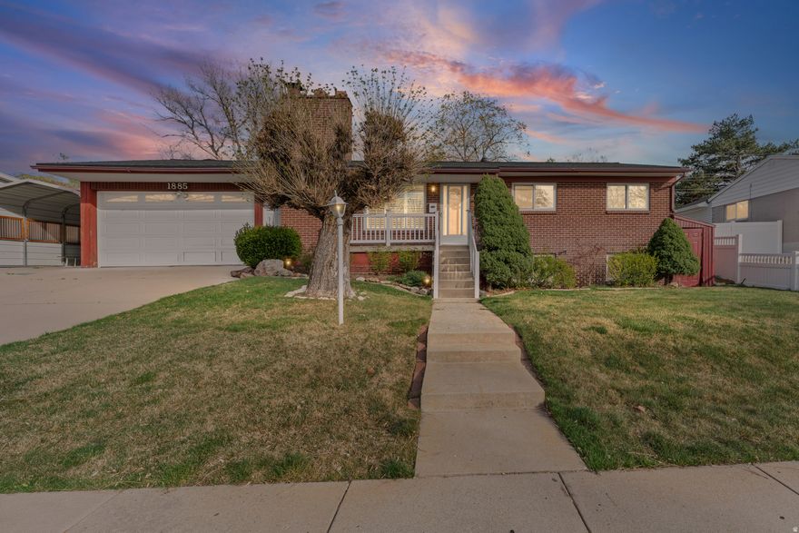 * OPEN HOUSE SATURDAY APRIL 4TH FROM 10:30 - 12:30!* Now is your chance to get the home you've always wanted to make your own in the sought after Muller Park area! This home has been well maintained for years and is ready for its next owner to continue to give it the love it deserves. You'll love the 4 bedrooms, 2 and a half bathrooms, large basement living area, oversized 2 car garage, and granite countertops in the kitchen. Walk outside to your large covered patio in the private backyard that is perfect for hosting all your get togethers. Square footage figures are provided as a courtesy estimate only and were obtained from County records.  Buyer is advised to obtain an independent measurement.