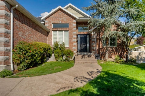 Tiny photo for 9594 N AZTEC DR, Cedar Hills, UT 84062 (MLS # 2185625)