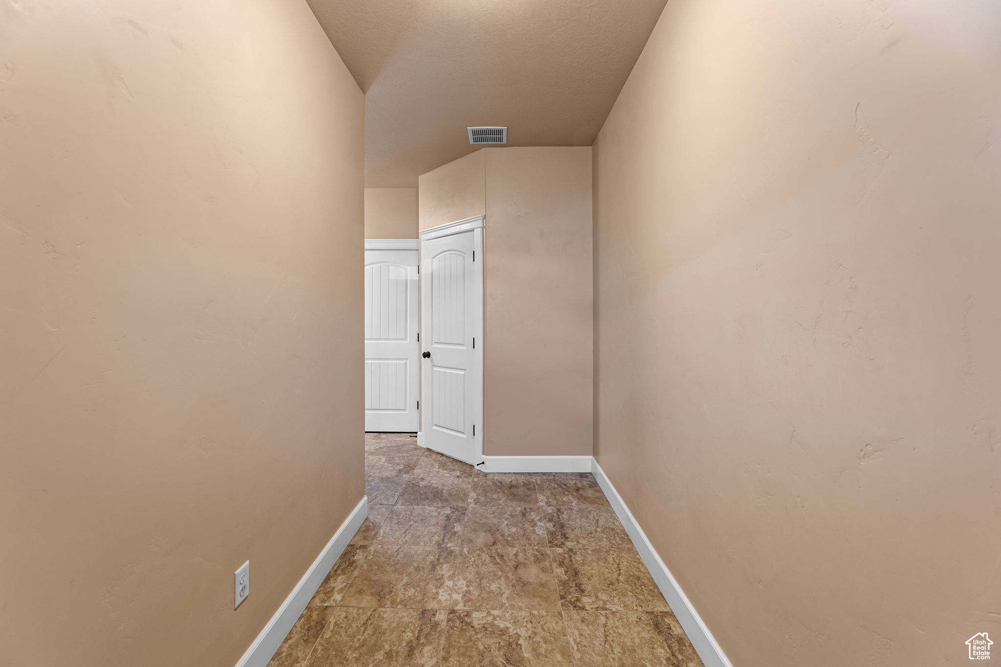 221 E Baycrest Dr, Saratoga Springs, Utah image 3