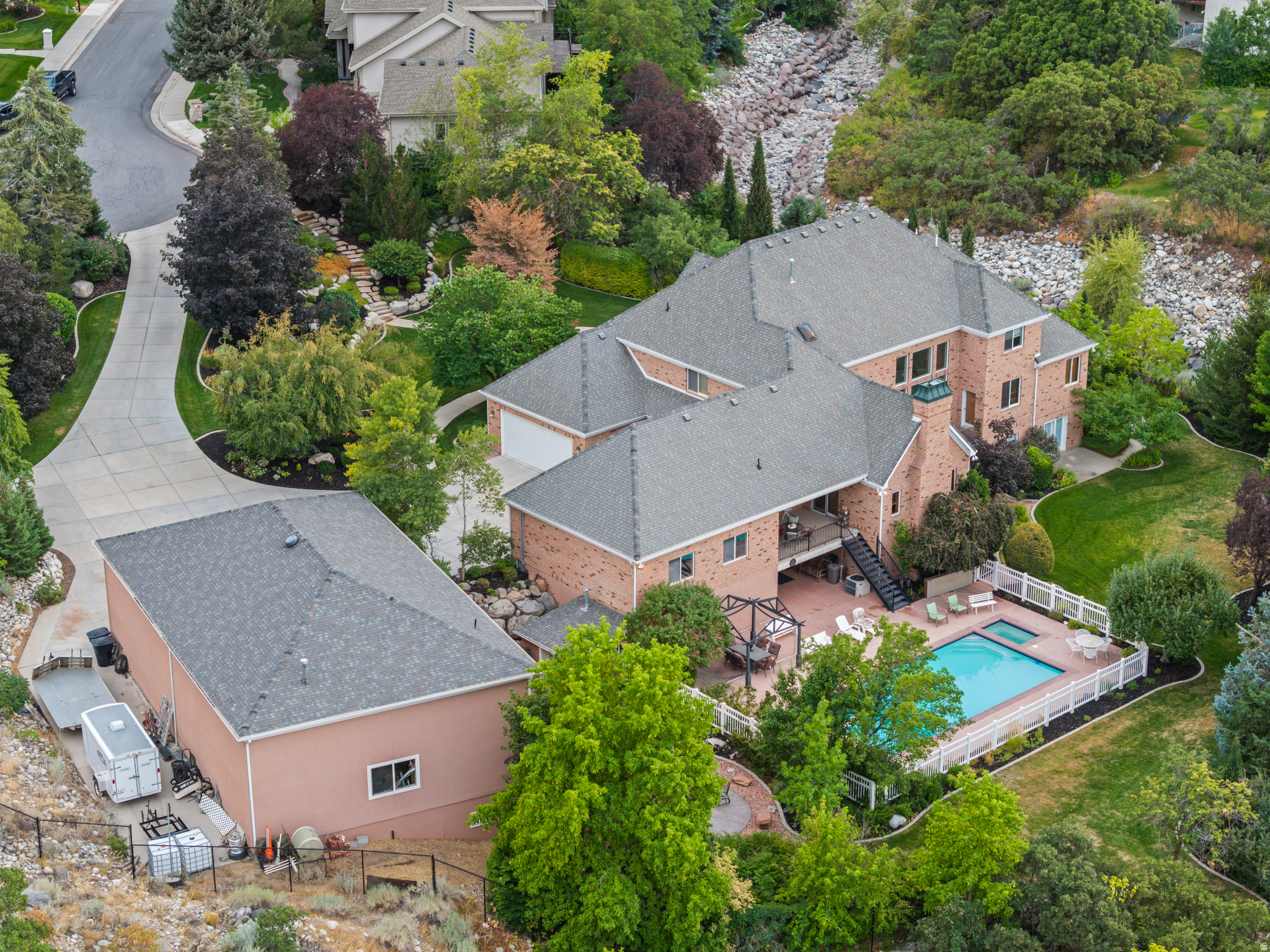 COBBLE COVE - Residential