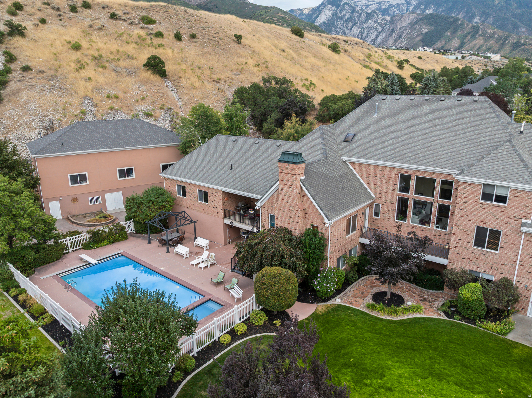 COBBLE COVE - Residential