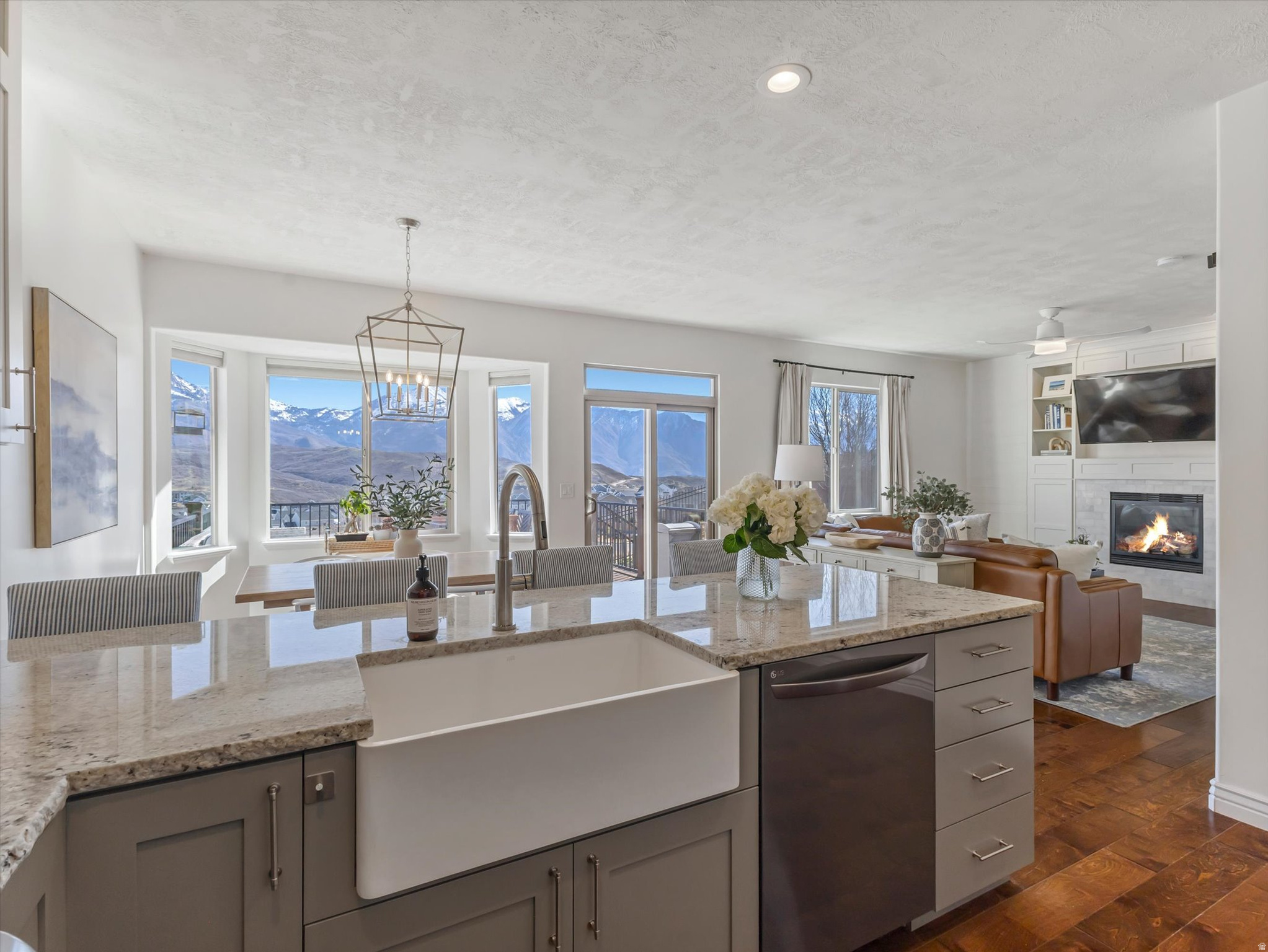 SUNCREST - Residential