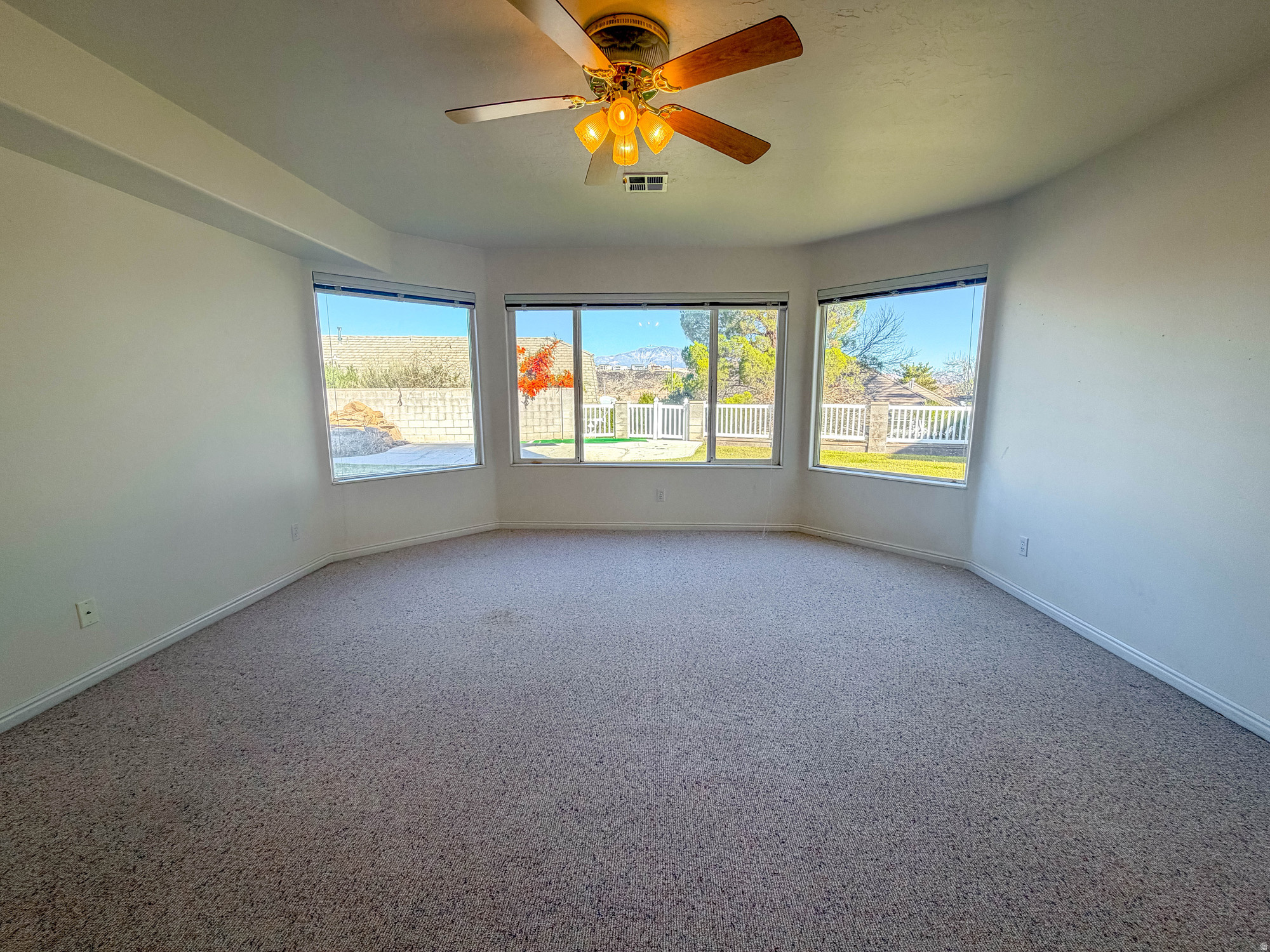 BOULDERS - Residential