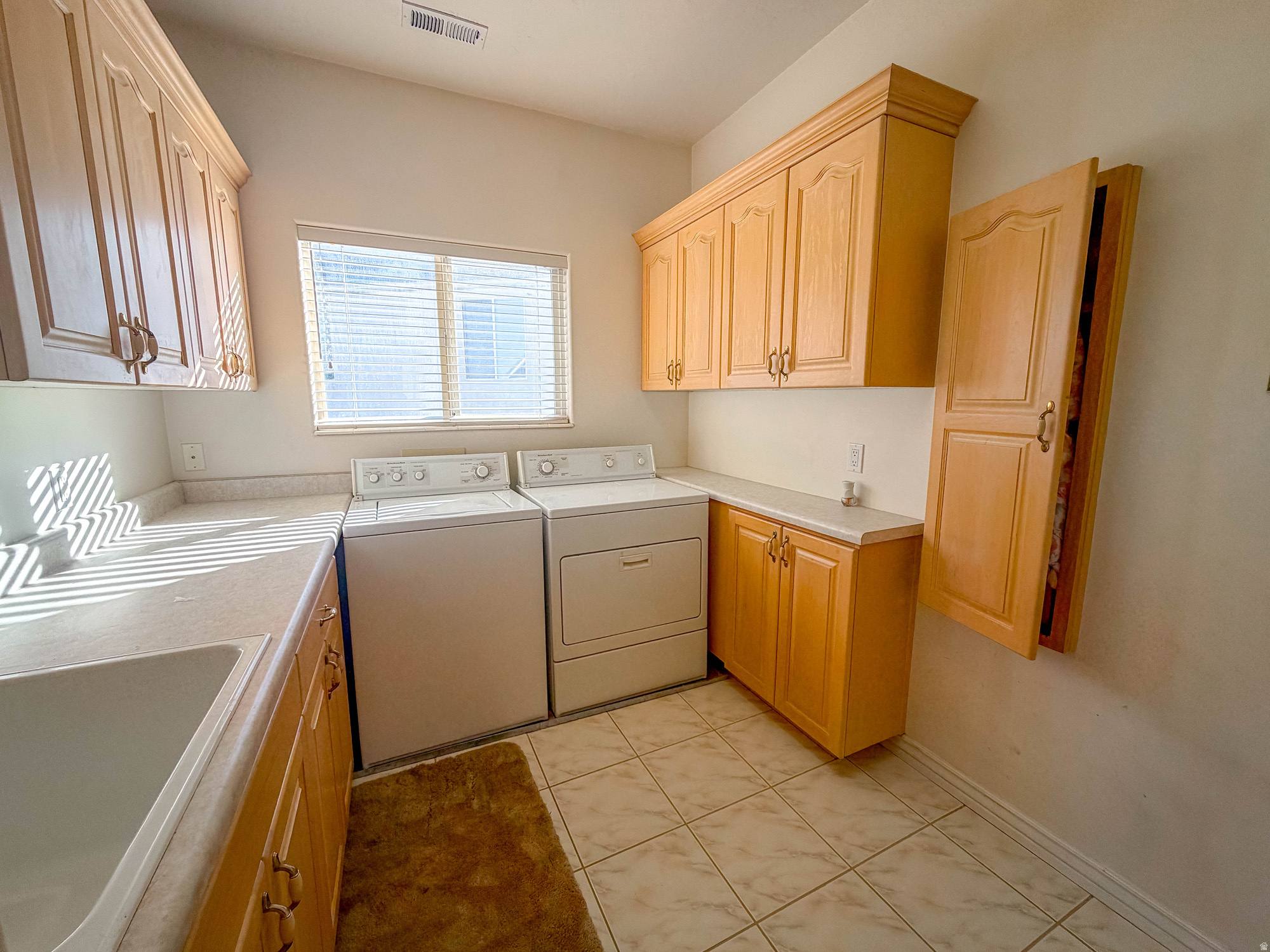 BOULDERS - Residential