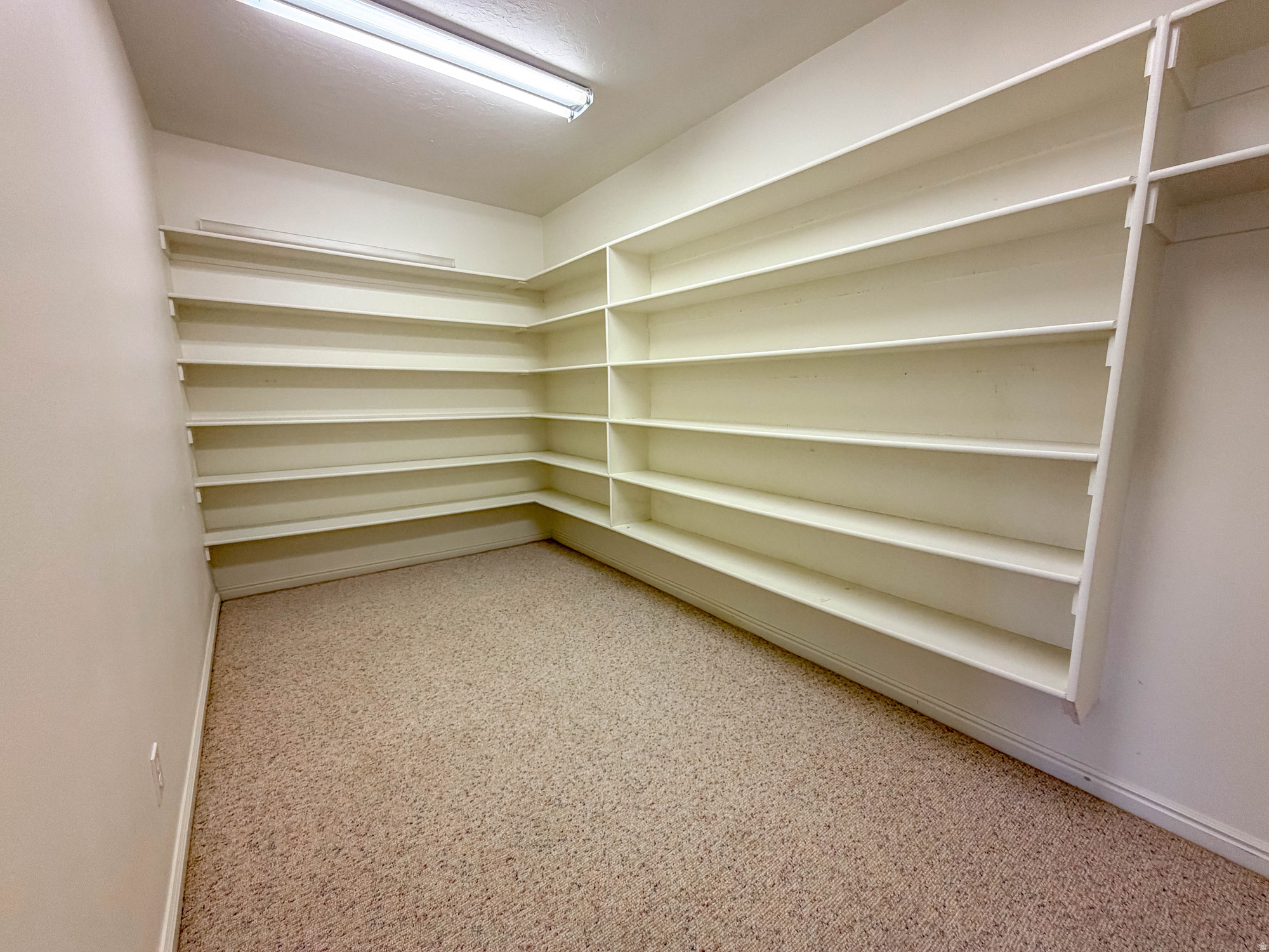 BOULDERS - Residential