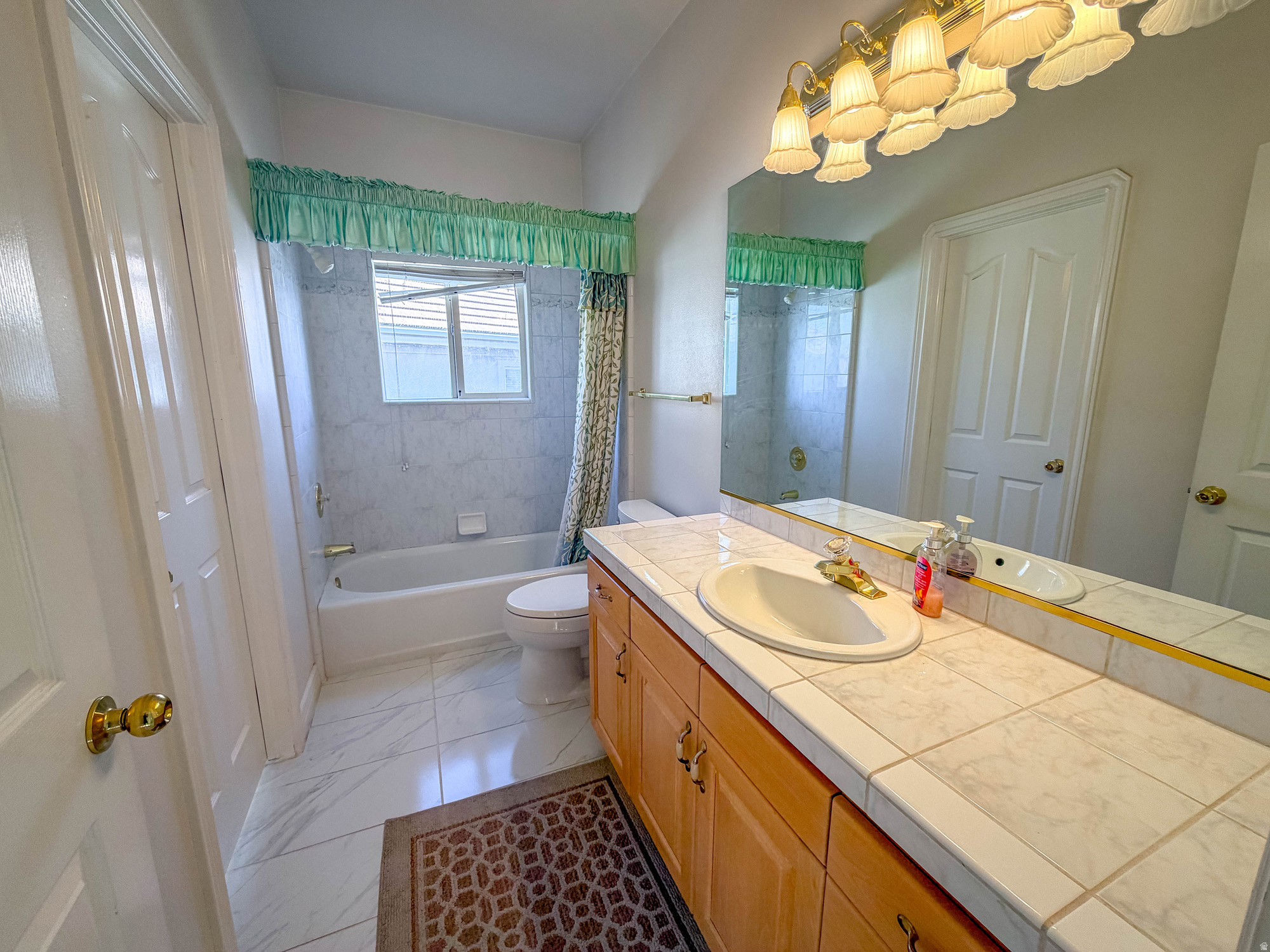 BOULDERS - Residential