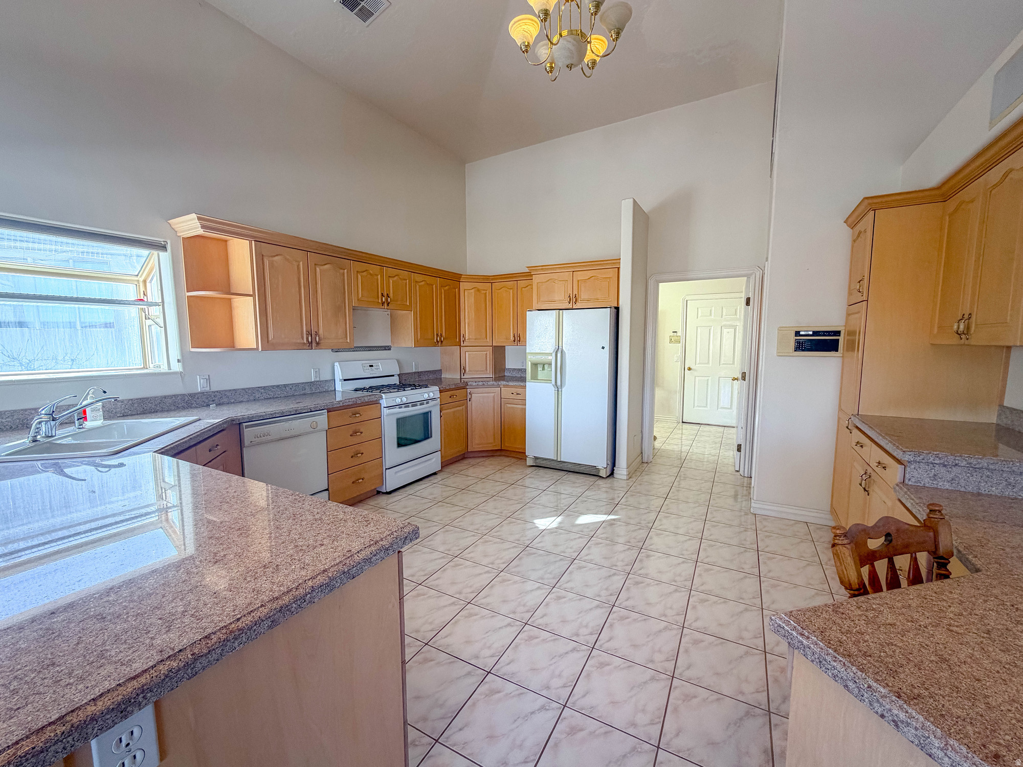 BOULDERS - Residential