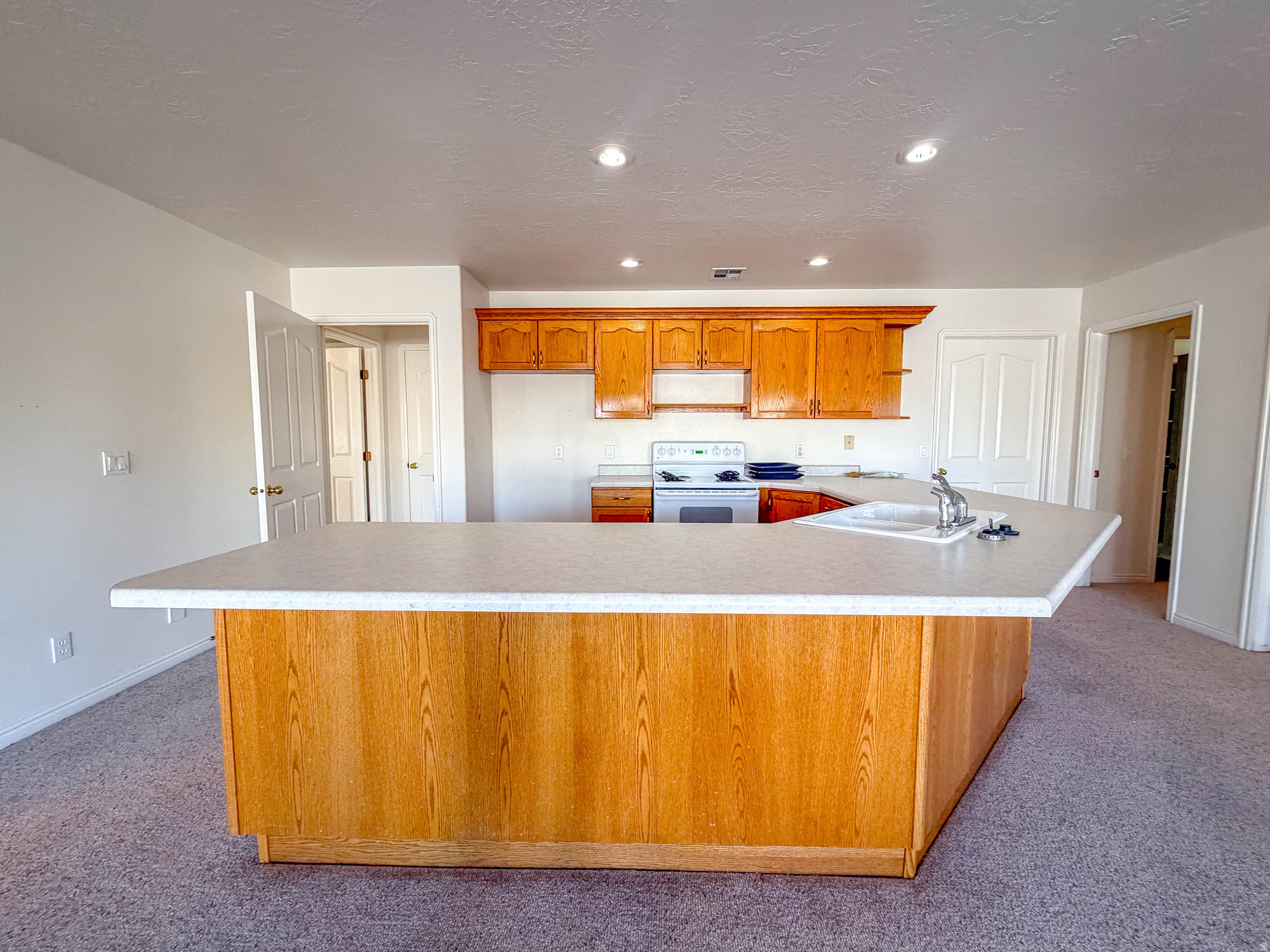 BOULDERS - Residential