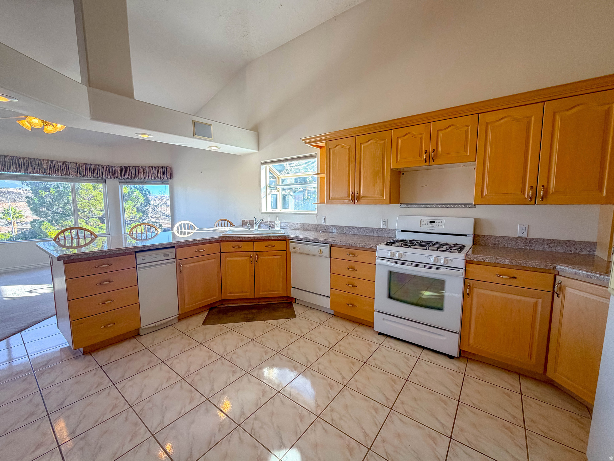 BOULDERS - Residential