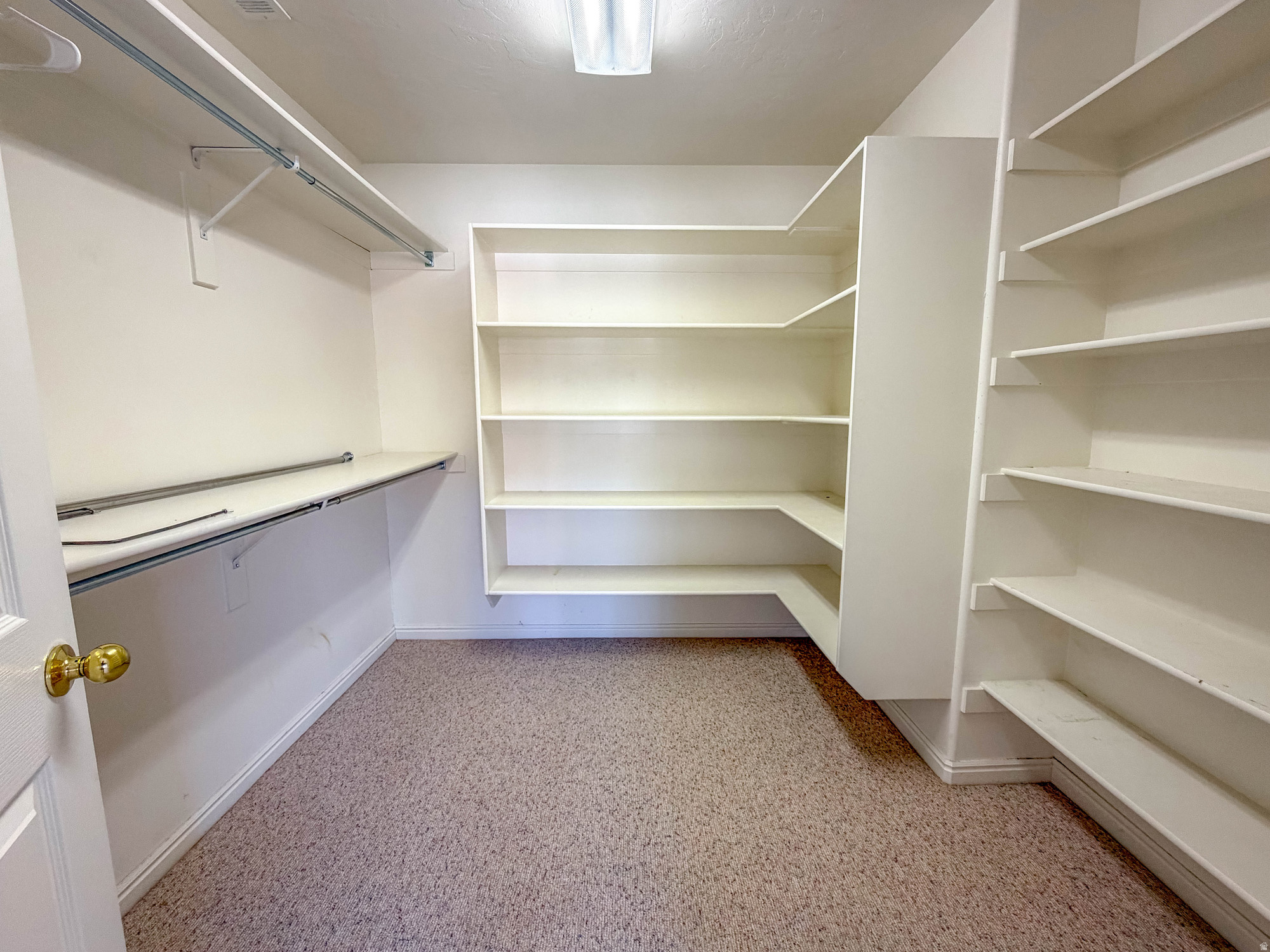 BOULDERS - Residential