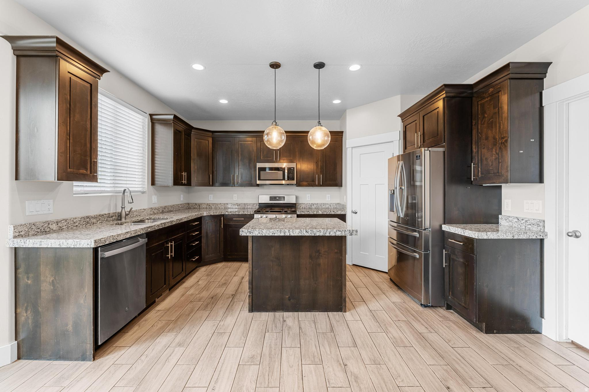 RIDGE - Residential