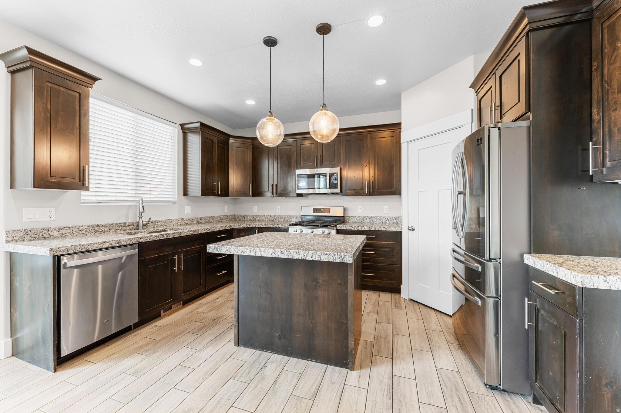RIDGE - Residential