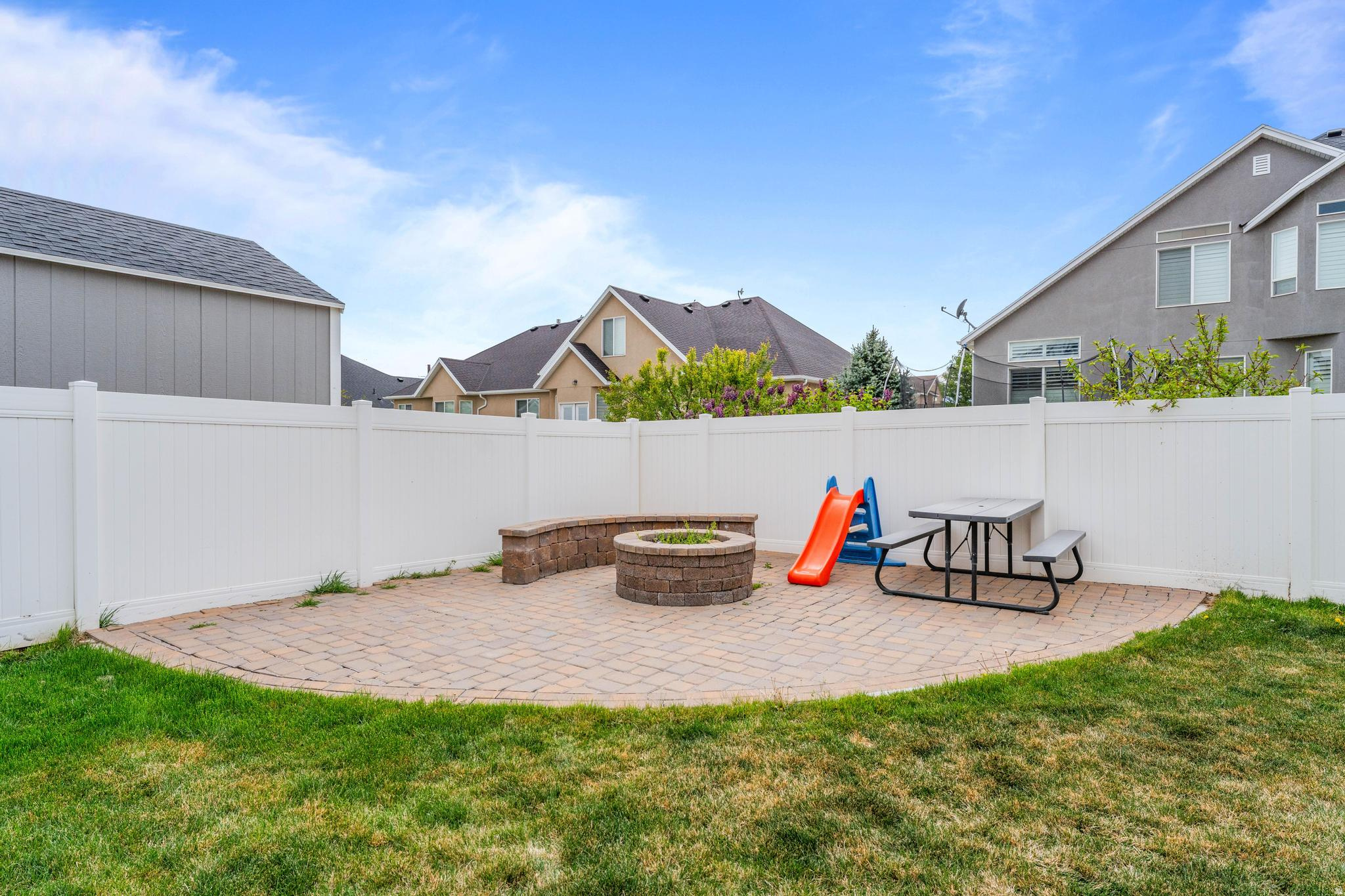 RIDGE - Residential