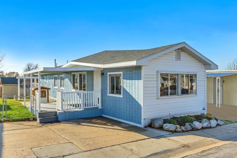 Photo of 1239 W 400 N #63, Clearfield, UT 84015 (MLS # 2124364)