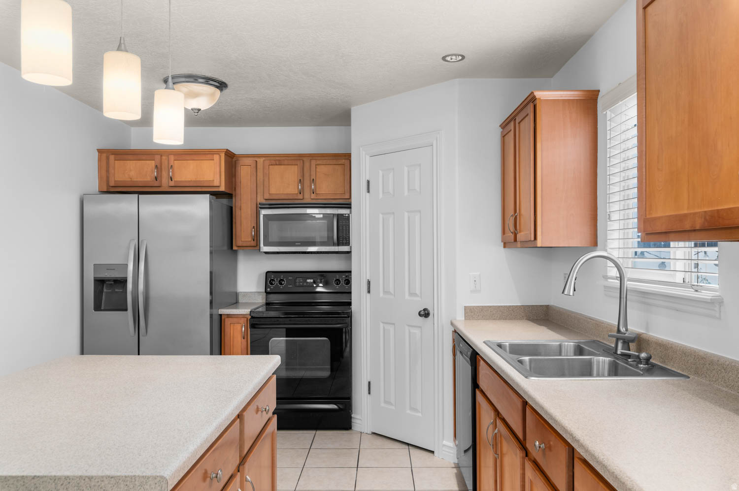 WALLER LANE - Residential