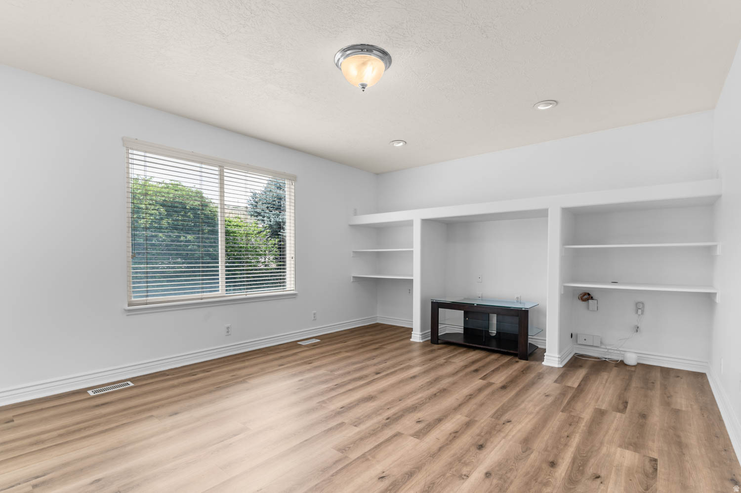 WALLER LANE - Residential