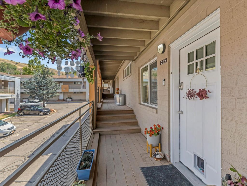 Photo of 650 N 300 W #225, Salt Lake City, UT 84103 (MLS # 2131086)