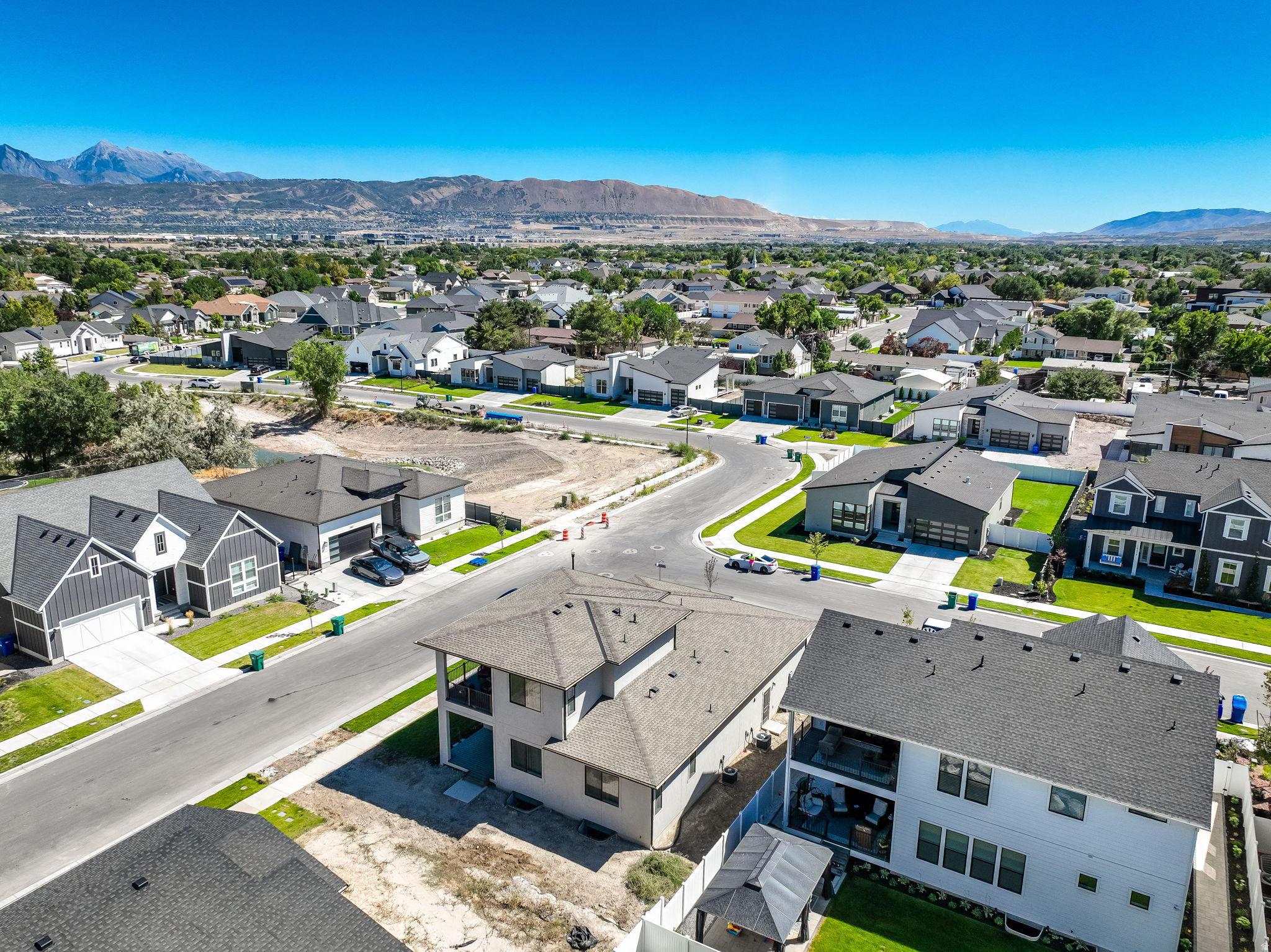 TOLL BROTHERS - SYCAMORE GLEN - Residential Lease