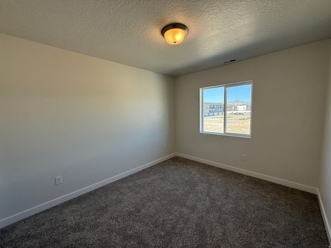 Tiny photo for 762 W 520 S #425, American Fork, UT 84003 (MLS # 2142888)