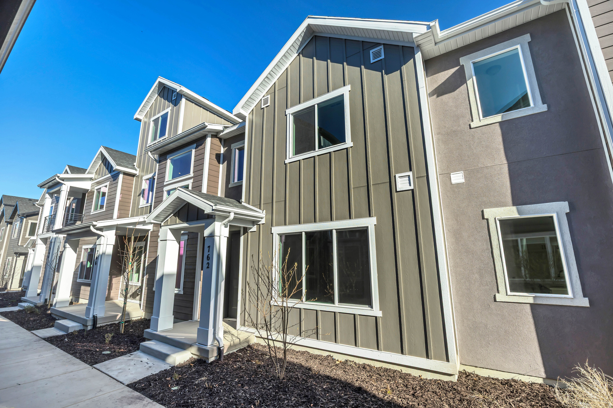 MEADOWBROOK - Residential