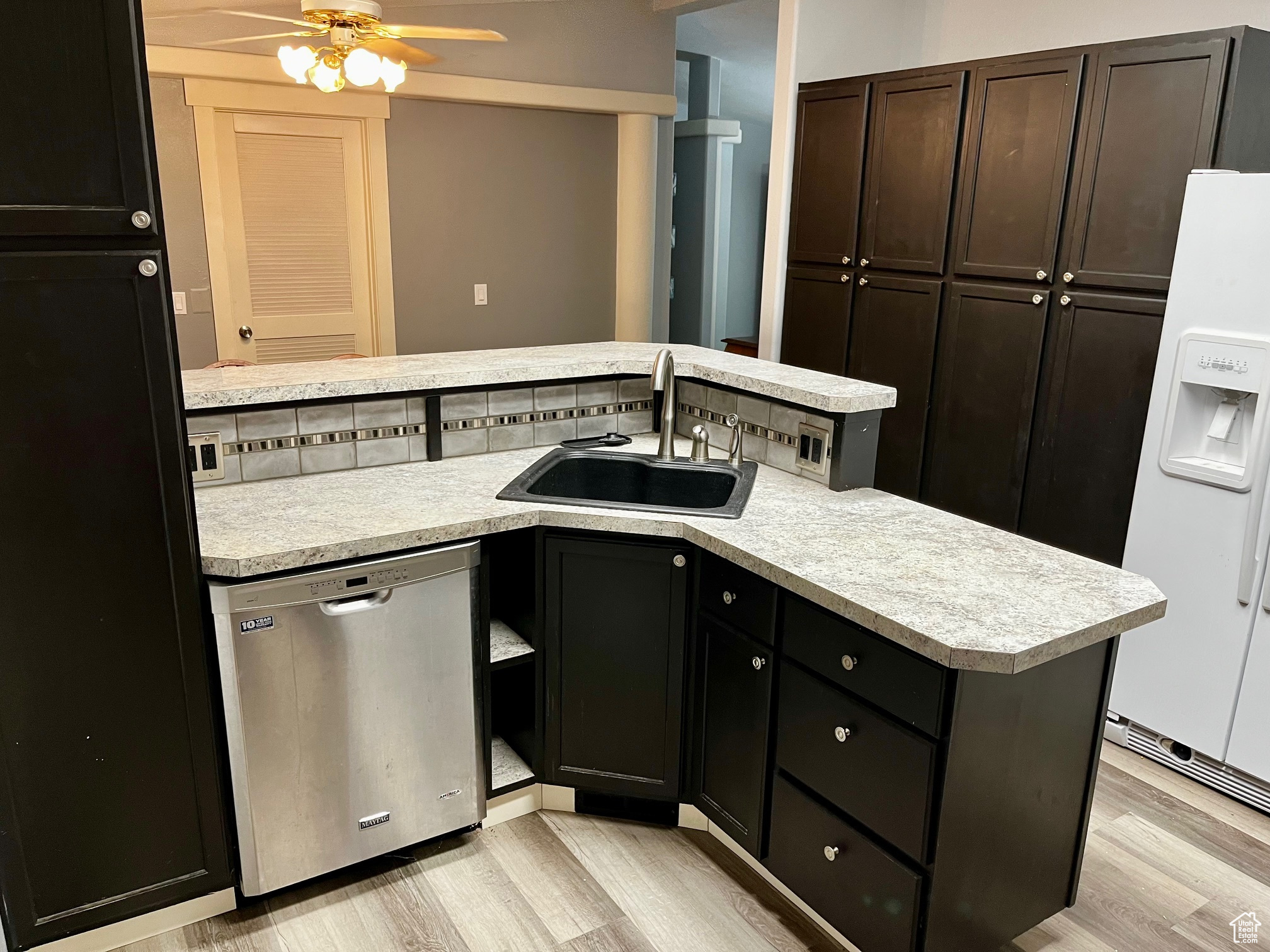 TOWN AND COUNTRY ESTATES - Residential