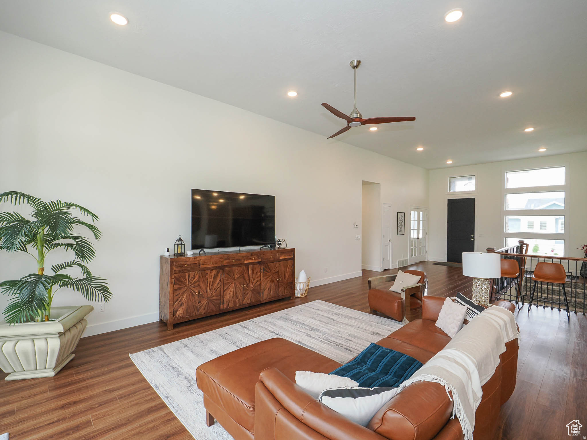 HALCYON ESTATES - Residential