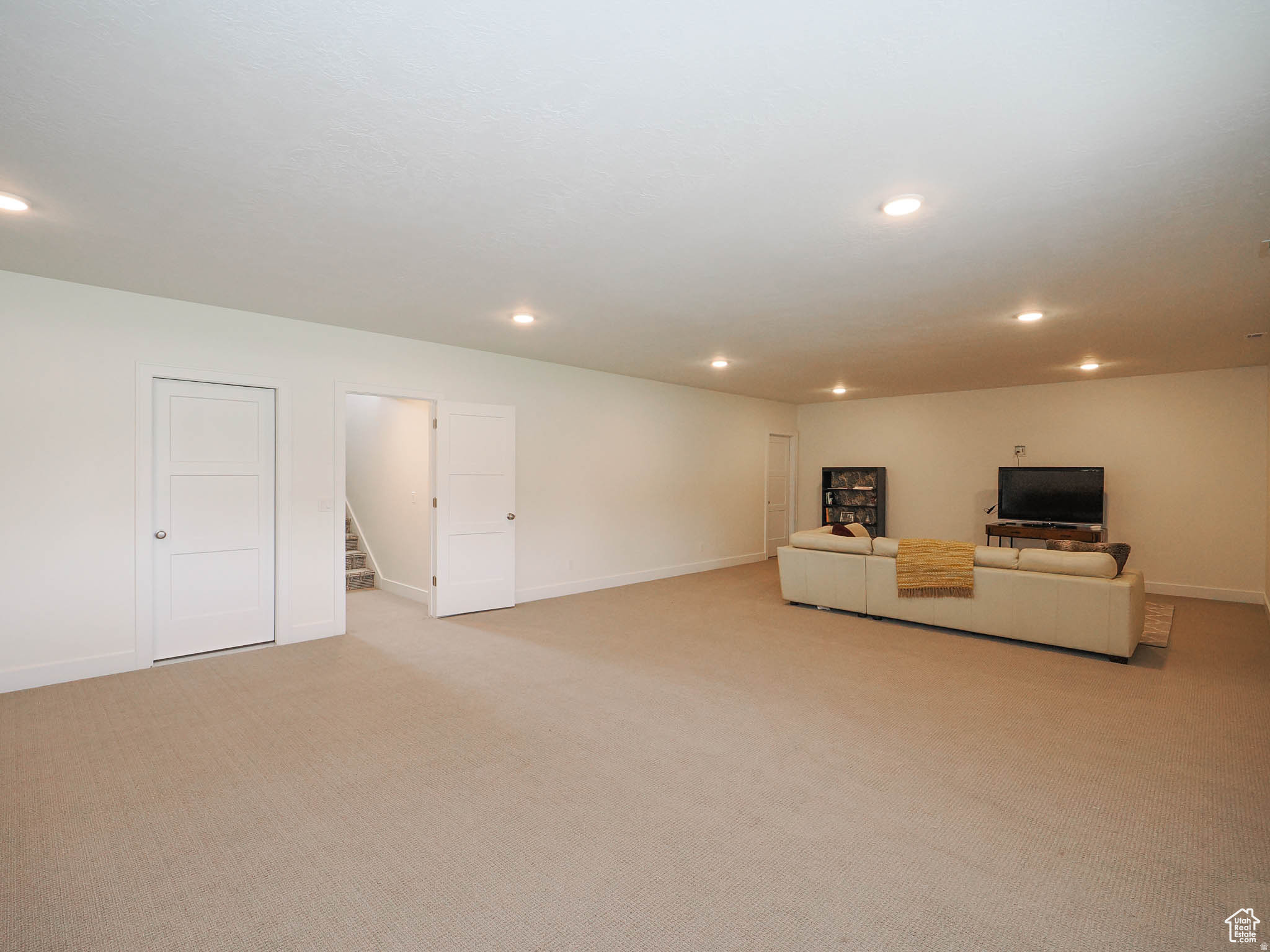 HALCYON ESTATES - Residential