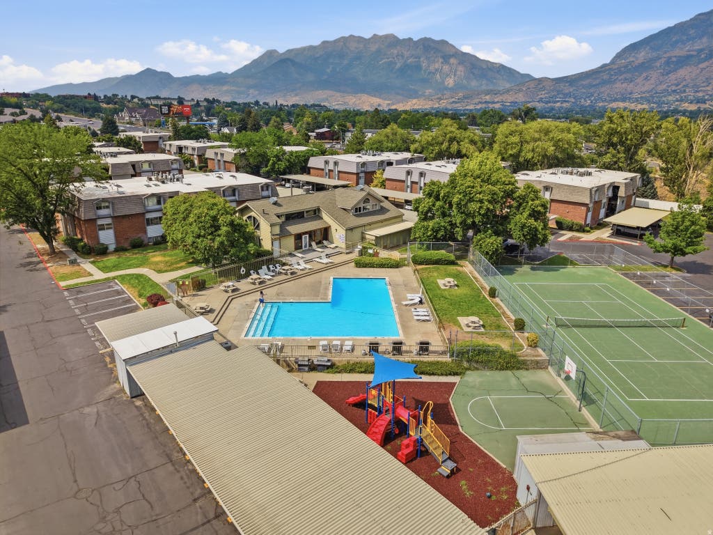 Photo of 1700 N HICKORY LN, Provo, UT 84604 (MLS # 2172147)