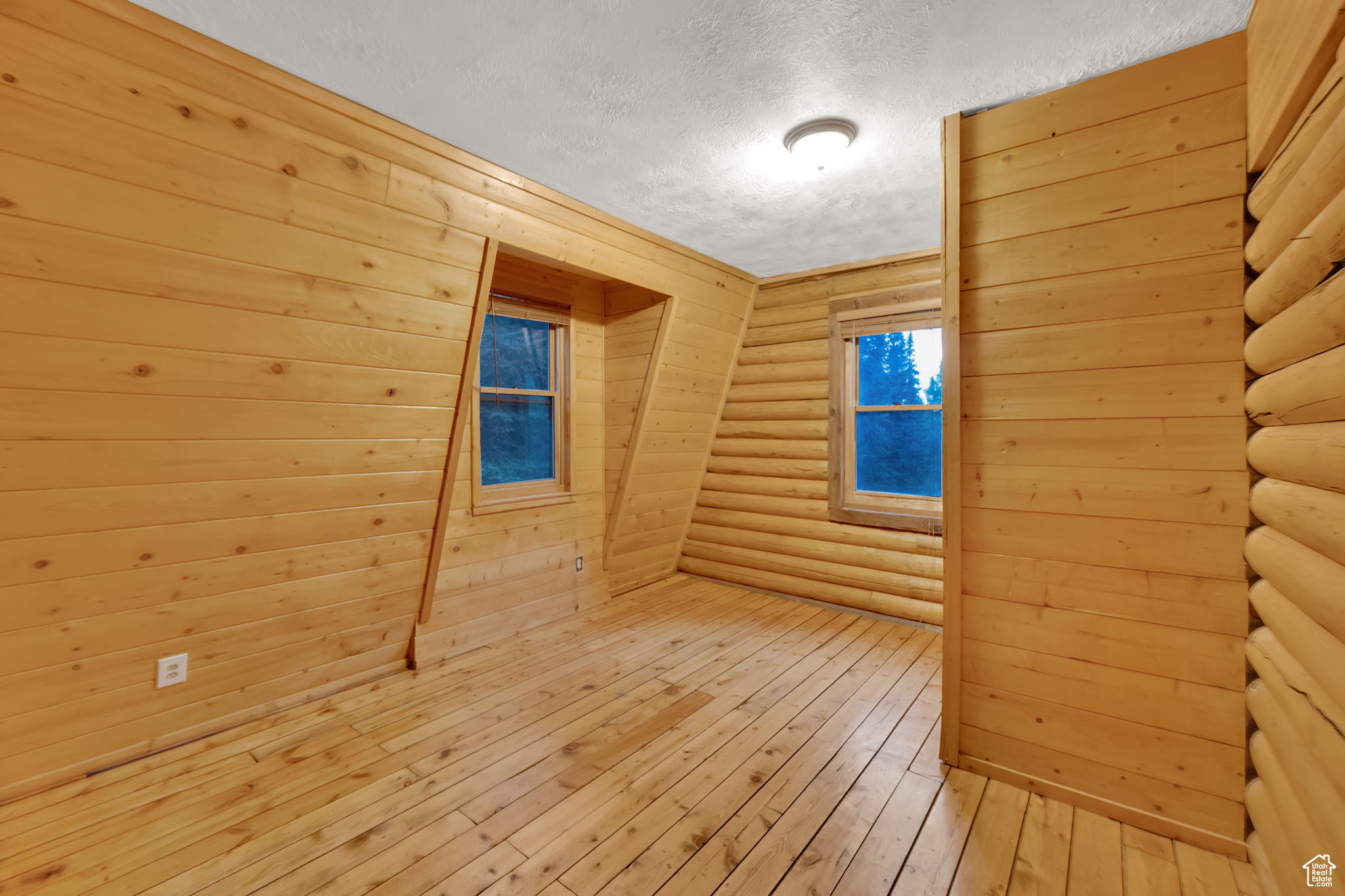 TIMBER LAKES - Residential