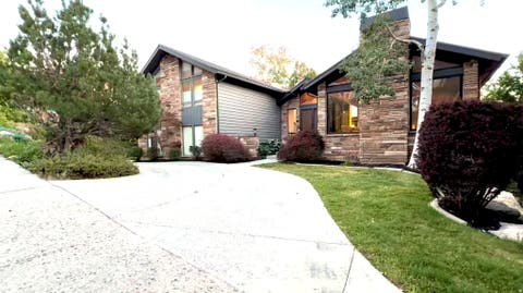 Photo of 6458 S CANYON COVE DR E, Holladay, UT 84121 (MLS # 2165941)