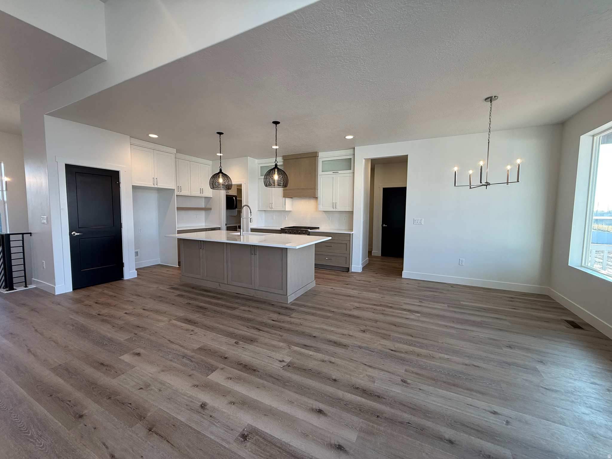 DIAMOND E - Residential