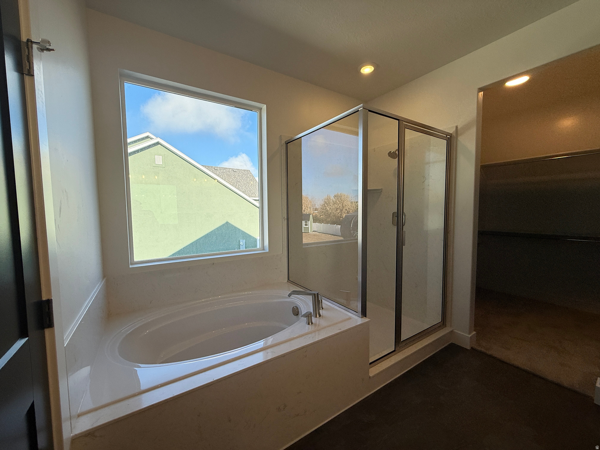 DIAMOND E - Residential