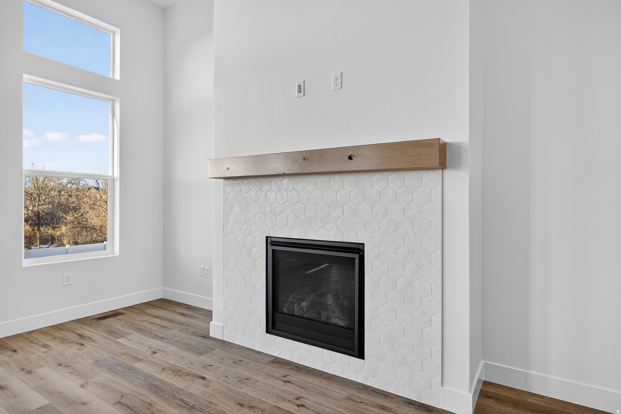 DIAMOND E - Residential