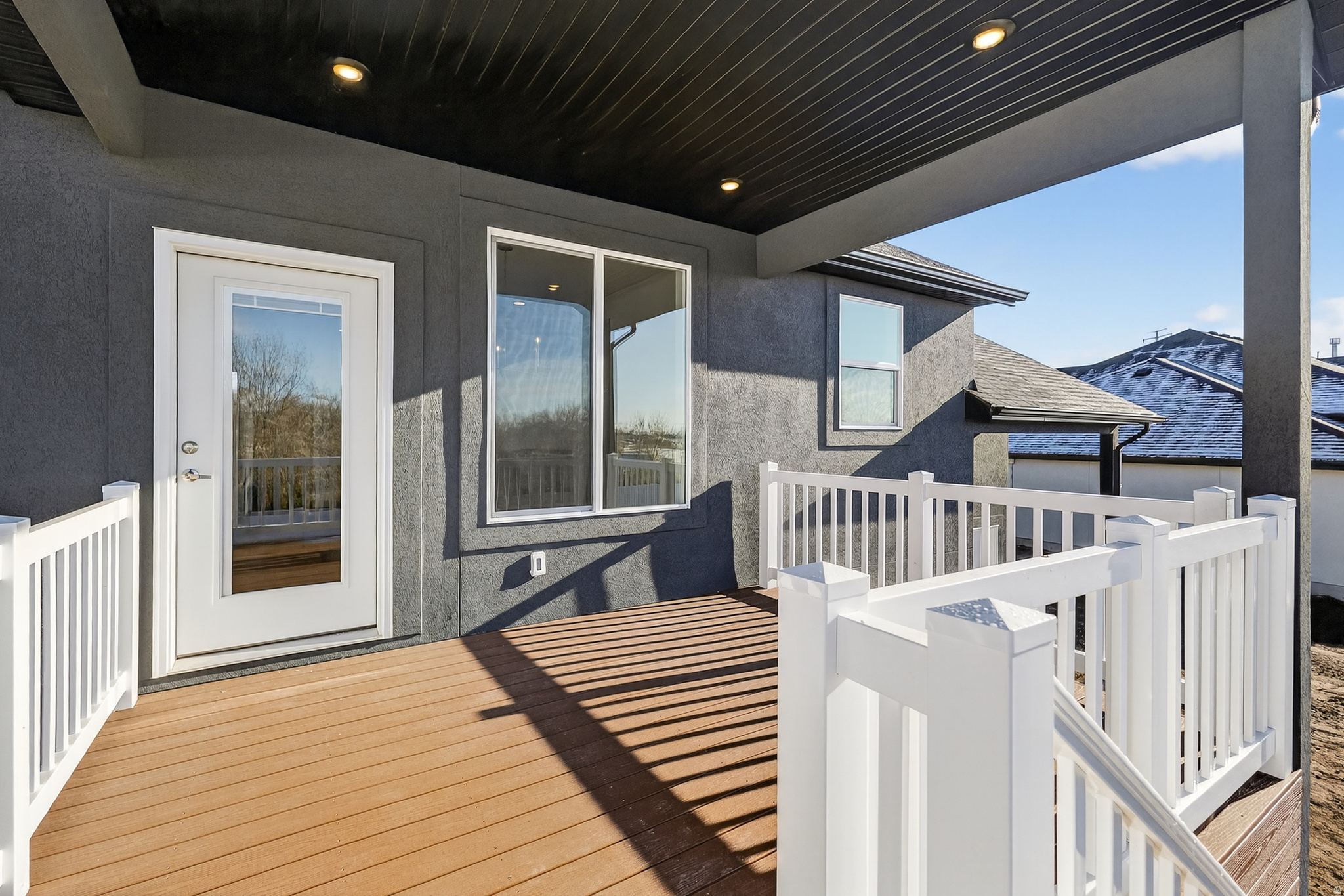 DIAMOND E - Residential