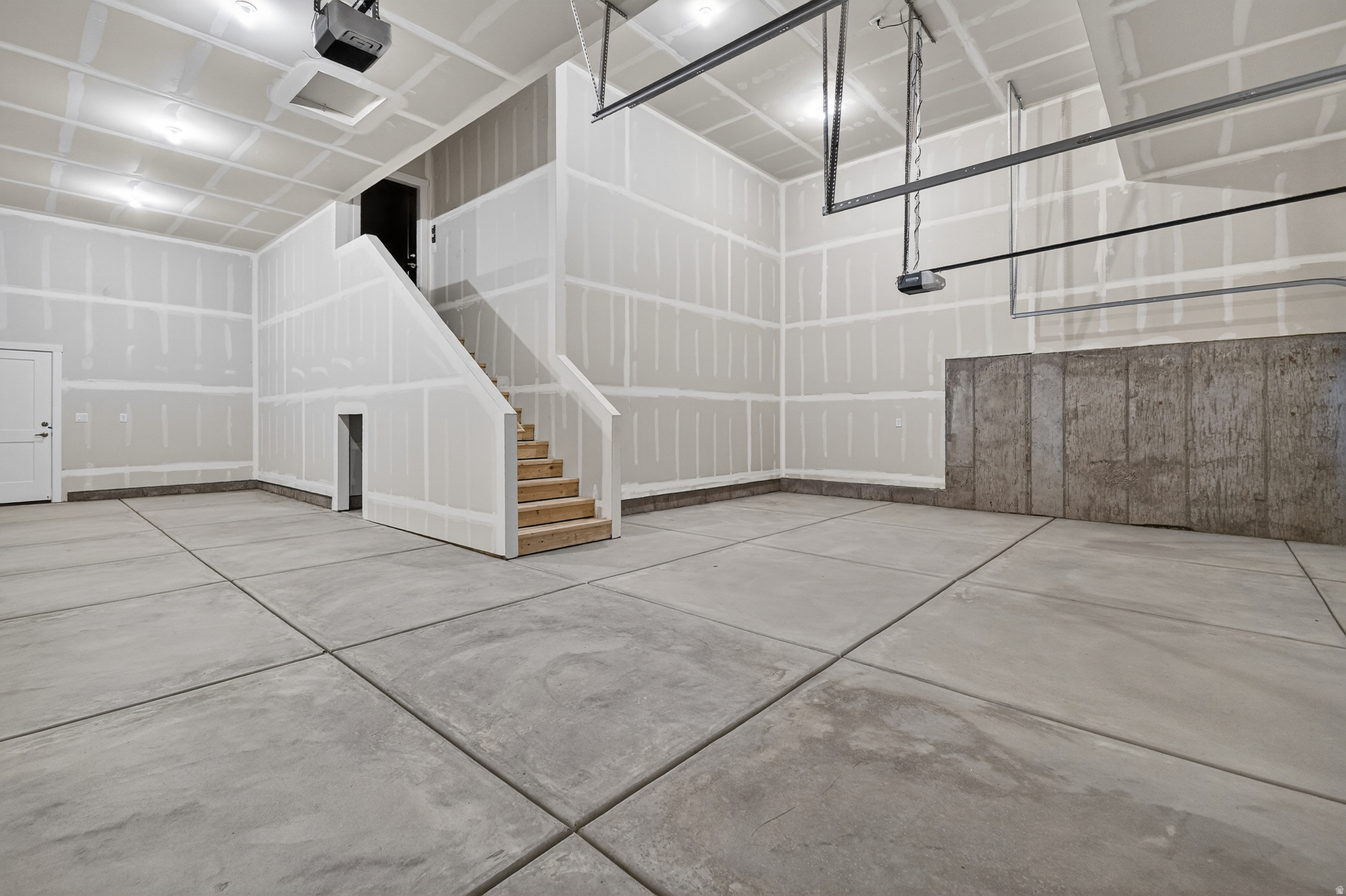 DIAMOND E - Residential