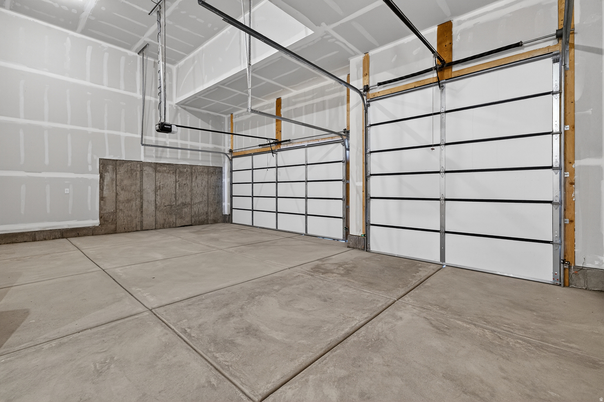 DIAMOND E - Residential