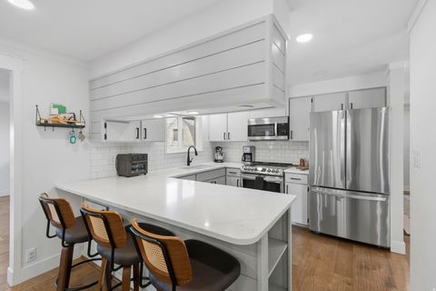 Tiny photo for 315 N 750 E, Kaysville, UT 84037 (MLS # 2125661)