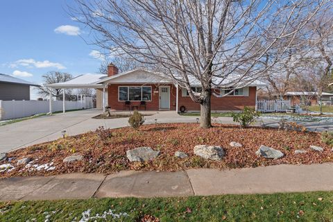 Tiny photo for 315 N 750 E, Kaysville, UT 84037 (MLS # 2125661)
